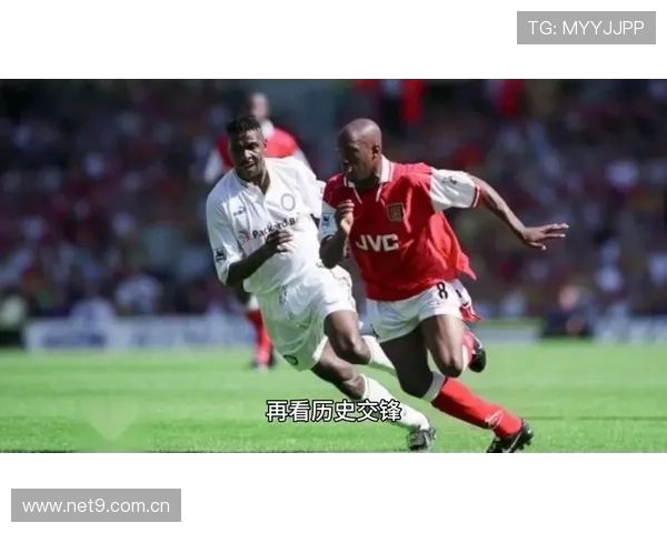 今晚阿森纳对决曼城 水瓶哥携枪手水瓶观战